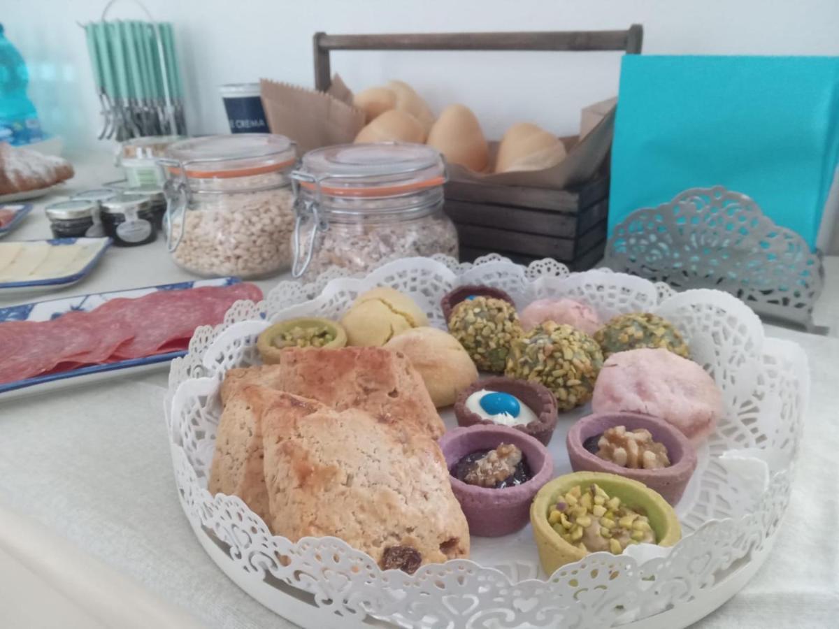 B&B Luchia Орозеи Экстерьер фото